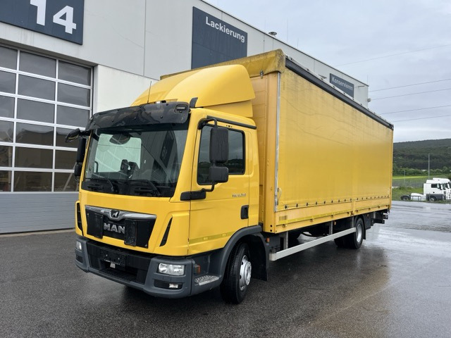 MAN TGL 12.220 4x2 BL Euro6 Klima Luftfeder - Camión lona: foto 1 MAN TGL 12.220 4x2 BL Euro6 Klima Luftfeder - Camión lona: foto 1