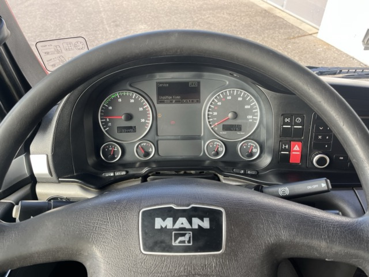 MAN TGS 33.440 6x4 BB mit Heckkran HIAB 166ES-4 Euro5 - Camión volquete, Camión grúa: foto 3 MAN TGS 33.440 6x4 BB mit Heckkran HIAB 166ES-4 Euro5 - Camión volquete, Camión grúa: foto 3