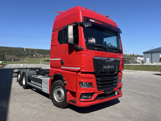 Camión portacontenedore/ Intercambiable MAN TGX 26.470 6x2-4 LL - neu bereift Euro6 Intarder: foto 8