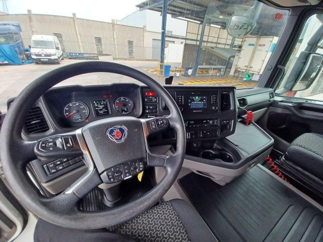 Foto del interior 2: Cabeza tractora Scania R 450