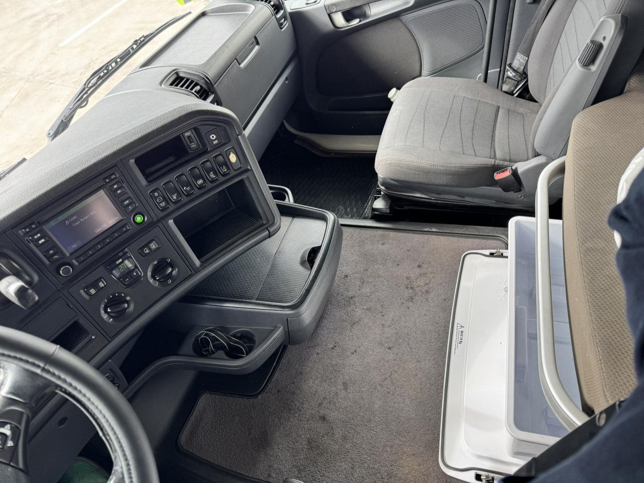 Cabeza tractora Scania R 450: foto 9