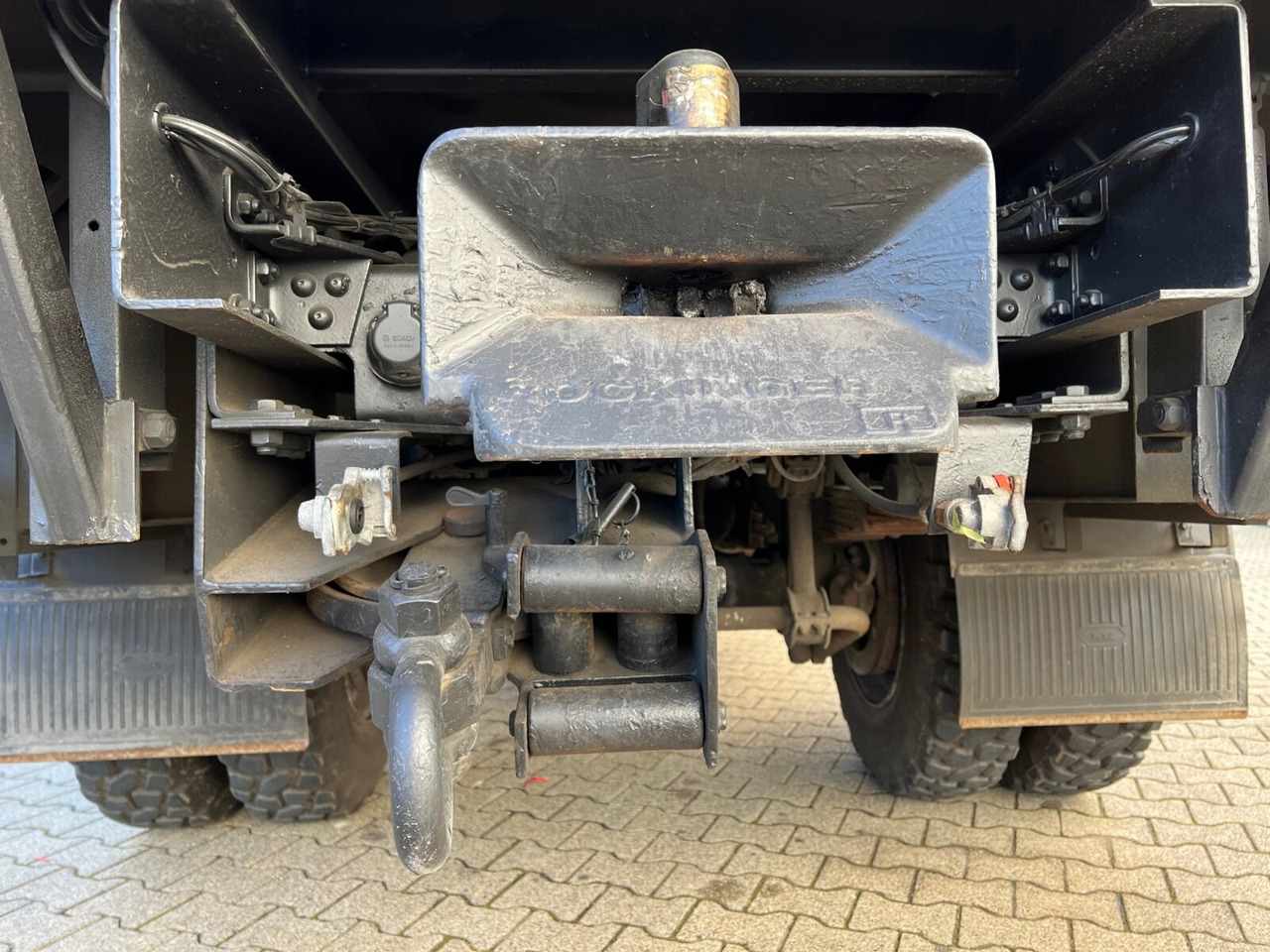 120-23 AW 4x4 Doka 120-23 AW 4x4 Doka, V8-Motor, Gerätewagen, Seilwinde - Camión caja abierta: foto 2 120-23 AW 4x4 Doka 120-23 AW 4x4 Doka, V8-Motor, Gerätewagen, Seilwinde - Camión caja abierta: foto 2