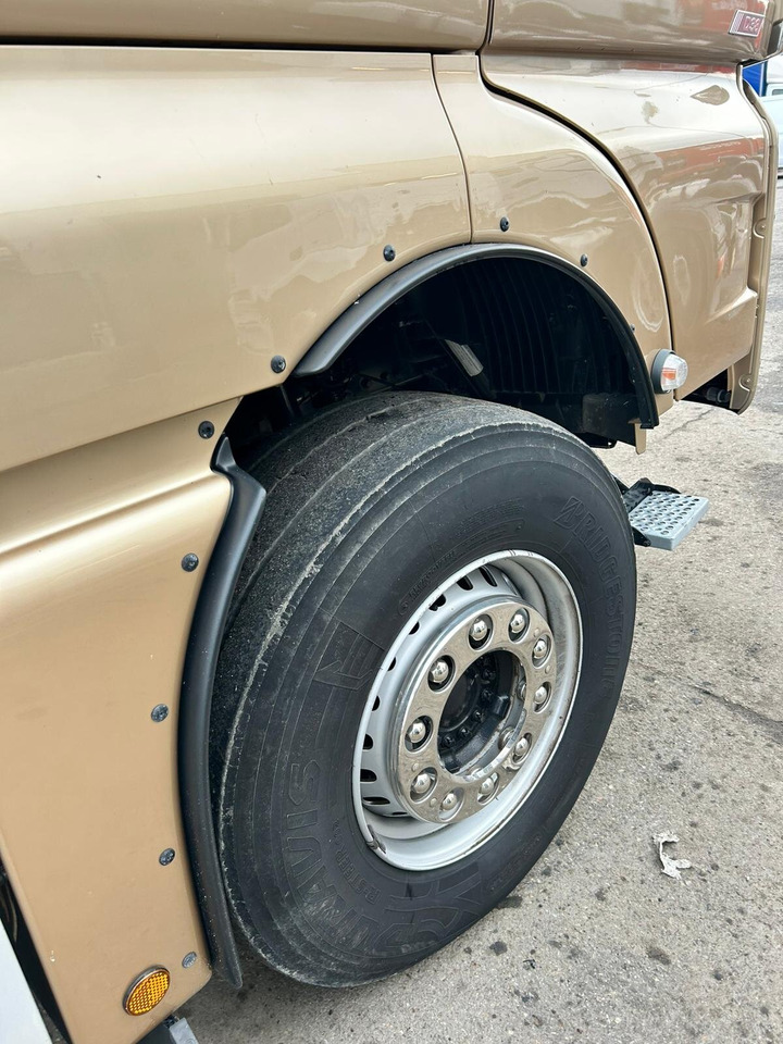 MAN TGX 33.640 6x4 BB TGX 33.640 6x4 BB, Retarder, zZGG 180.000kg - Cabeza tractora: foto 3 MAN TGX 33.640 6x4 BB TGX 33.640 6x4 BB, Retarder, zZGG 180.000kg - Cabeza tractora: foto 3