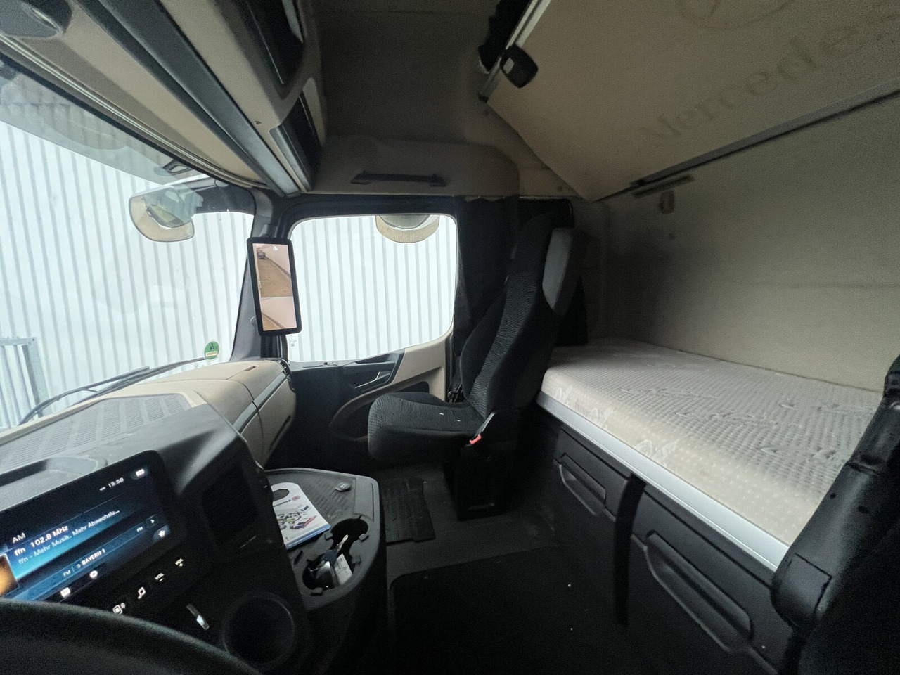 Mercedes-Benz Actros 1848 LS 4x2 Actros 1848 LS 4x2, Volumer, Retarder - Cabeza tractora: foto 3 Mercedes-Benz Actros 1848 LS 4x2 Actros 1848 LS 4x2, Volumer, Retarder - Cabeza tractora: foto 3