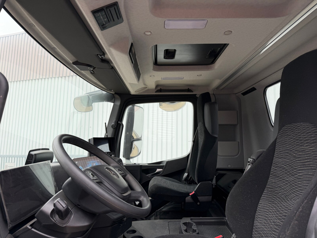 Mercedes-Benz Arocs 1840 K 4x2 Arocs 1840 K 4x2, MultimediaCockpit, 2x Nebenantrieb, NMV & Motorabtrieb - Cabeza tractora: foto 3 Mercedes-Benz Arocs 1840 K 4x2 Arocs 1840 K 4x2, MultimediaCockpit, 2x Nebenantrieb, NMV & Motorabtrieb - Cabeza tractora: foto 3