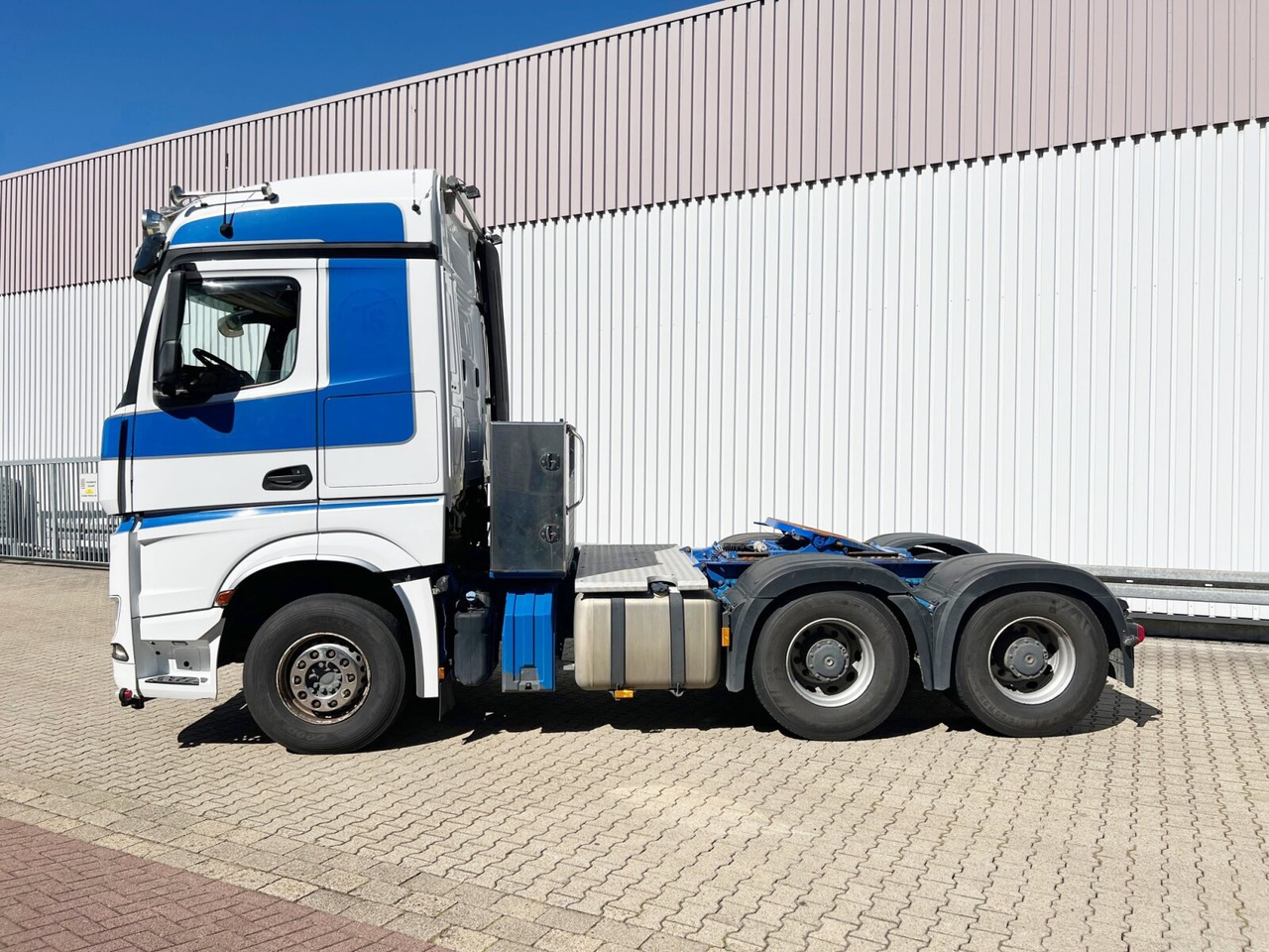 Cabeza tractora Mercedes-Benz Arocs 3358 LS 6x4 Arocs 3358 LS 6x4, Retarder, StreamSpace, Bi-Xenon, Hydraulik: foto 13