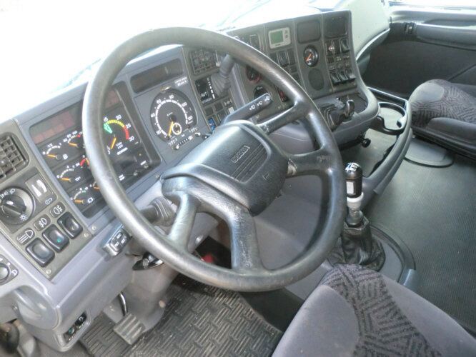 Scania 124 R 470 4x2 124R470 4x2, Kipphydraulik, 6 Zylinder - Cabeza tractora: foto 4 Scania 124 R 470 4x2 124R470 4x2, Kipphydraulik, 6 Zylinder - Cabeza tractora: foto 4