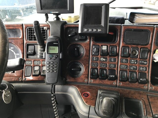 Scania R164 GA6x4NZ 480 R164 GA6x4NZ 480, Retarder, Hydraulik - Cabeza tractora: foto 5 Scania R164 GA6x4NZ 480 R164 GA6x4NZ 480, Retarder, Hydraulik - Cabeza tractora: foto 5