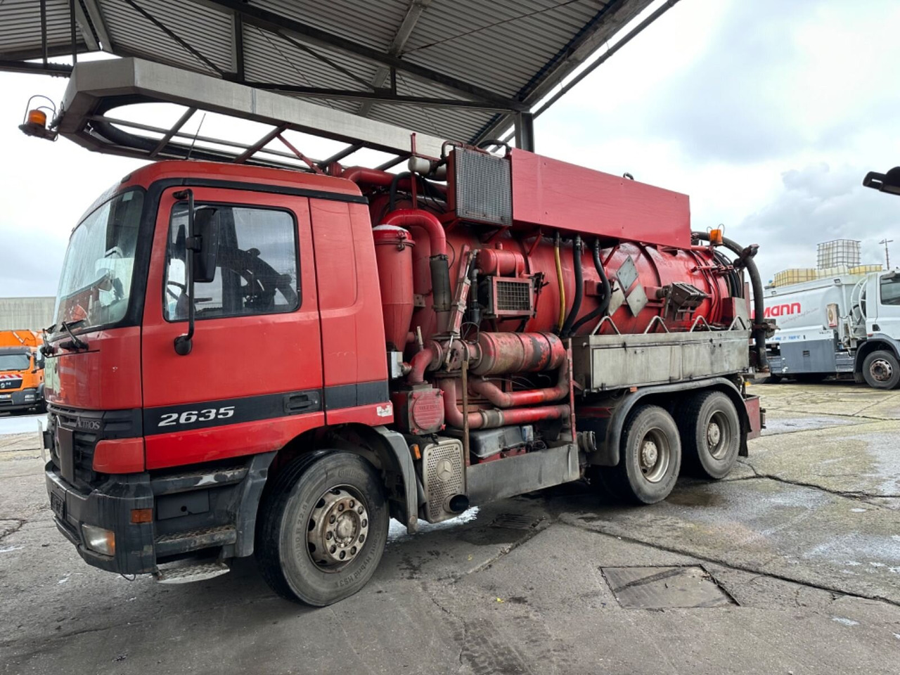 Mercedes-Benz Actros 2635 6x4 Actros 2635 6x4, Kutschke Saug- und Spülwagen ca. 13,5m³ - Camión: foto 1 Mercedes-Benz Actros 2635 6x4 Actros 2635 6x4, Kutschke Saug- und Spülwagen ca. 13,5m³ - Camión: foto 1