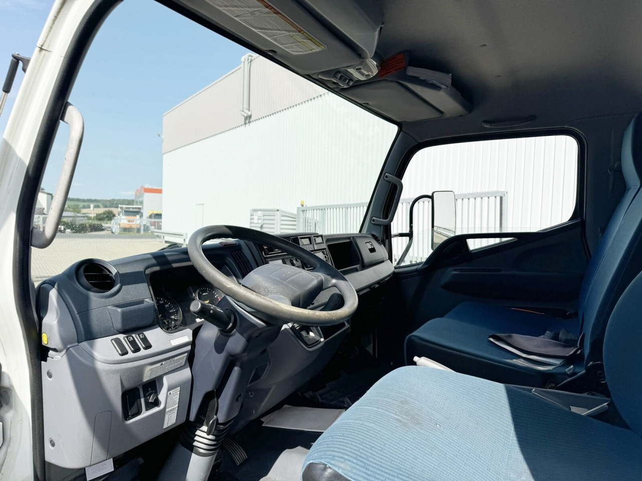 Mitsubishi Canter Fuso 7C15 4x2 Canter Fuso 7C15 4x2, Kühler, LBW - Camión: foto 5 Mitsubishi Canter Fuso 7C15 4x2 Canter Fuso 7C15 4x2, Kühler, LBW - Camión: foto 5