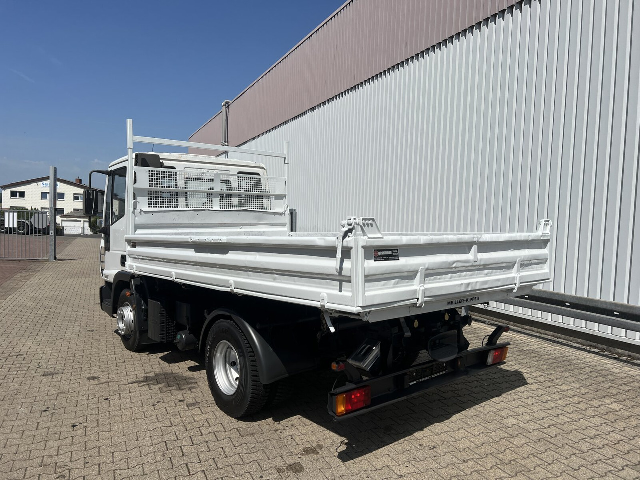 Camión volquete EuroCargo ML80E18K 4x2 EuroCargo ML80E18K 4x2: foto 11