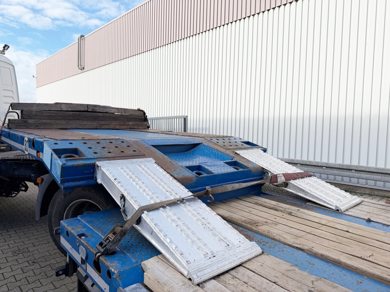 Fliegl SDS 420 T SDS 420 T, Nachlauflenkachse, Verbr. auf 3m, hydr. Rampen - Semirremolque góndola rebajadas: foto 3 Fliegl SDS 420 T SDS 420 T, Nachlauflenkachse, Verbr. auf 3m, hydr. Rampen - Semirremolque góndola rebajadas: foto 3