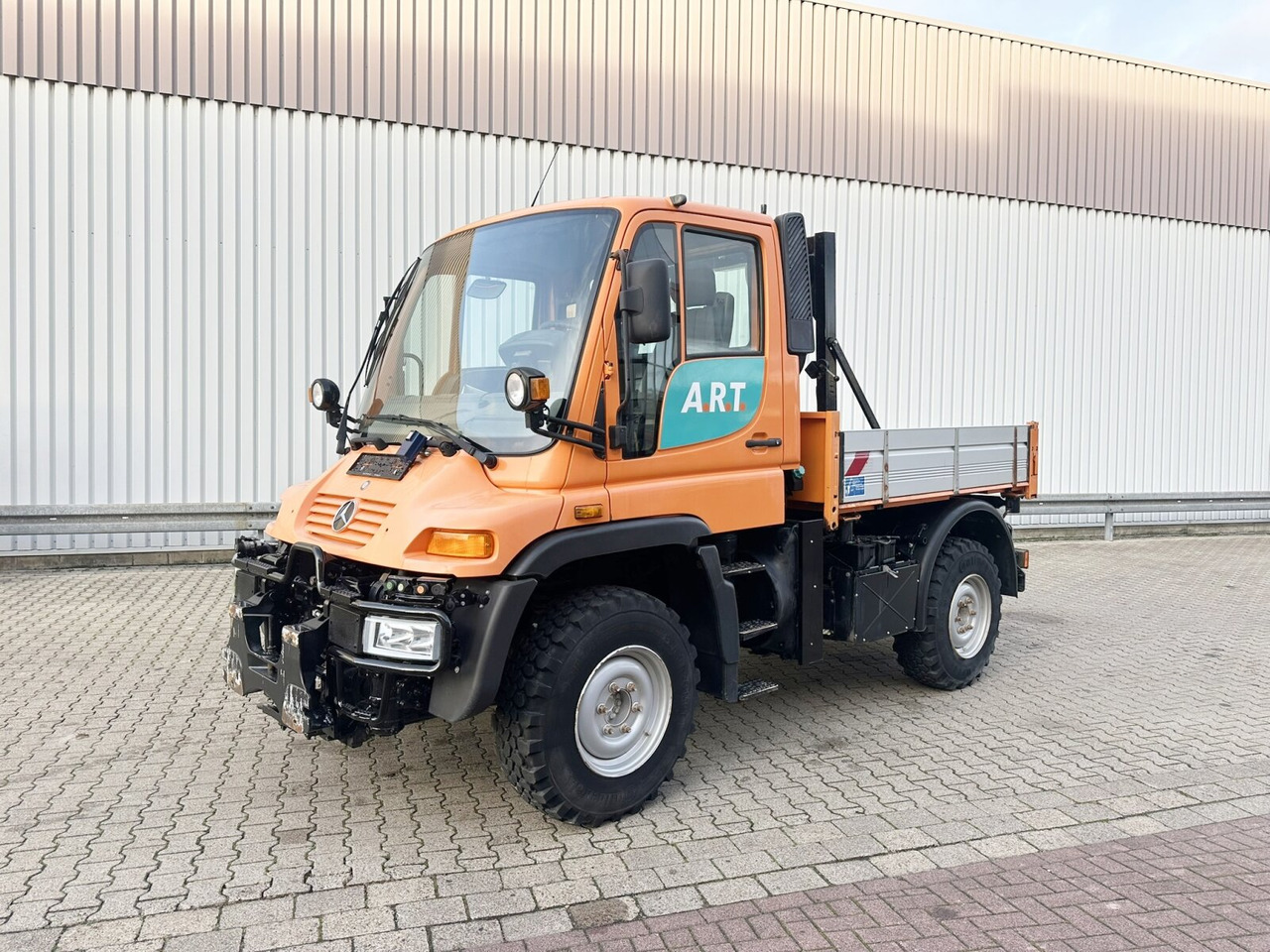Unimog U300 405/10 4x4 U300 405/10 4x4, Kommunalhydraulik, Frontzapfwelle, Kipper - Furgoneta: foto 1 Unimog U300 405/10 4x4 U300 405/10 4x4, Kommunalhydraulik, Frontzapfwelle, Kipper - Furgoneta: foto 1