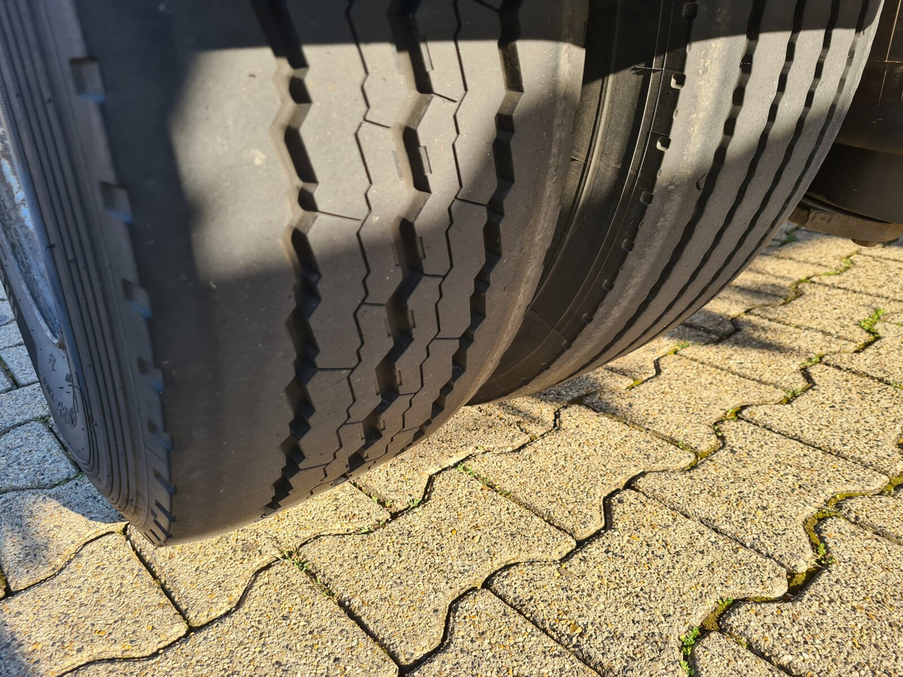HAR 18.70 HAR 18.70 Abrollanhänger - Remolque multilift/ Portacontenedores de cadenas: foto 2 HAR 18.70 HAR 18.70 Abrollanhänger - Remolque multilift/ Portacontenedores de cadenas: foto 2