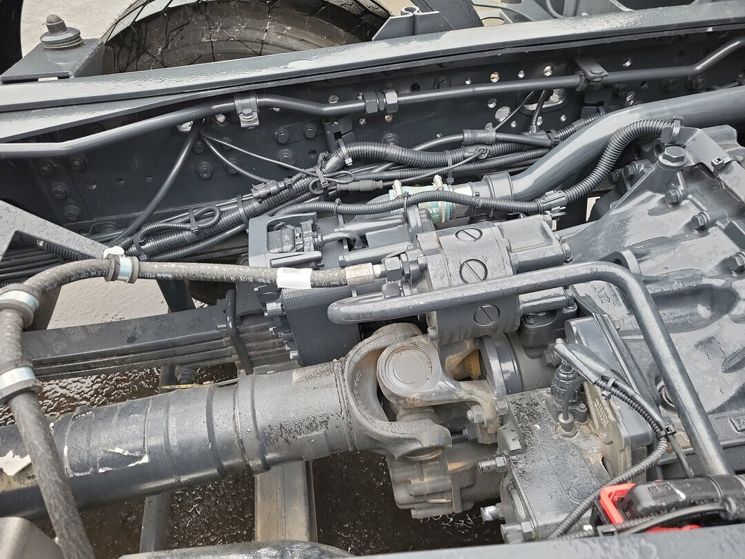 Iveco T-Way 510 8x4 T-Way 510 8x4, 4x VORHANDEN! - Camión chasis: foto 5 Iveco T-Way 510 8x4 T-Way 510 8x4, 4x VORHANDEN! - Camión chasis: foto 5