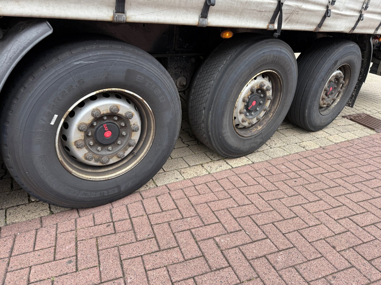 Kögel SN 24-1 SN 24-1, Liftachse, Edscha - Semirremolque plataforma/ Caja abierta: foto 4 Kögel SN 24-1 SN 24-1, Liftachse, Edscha - Semirremolque plataforma/ Caja abierta: foto 4