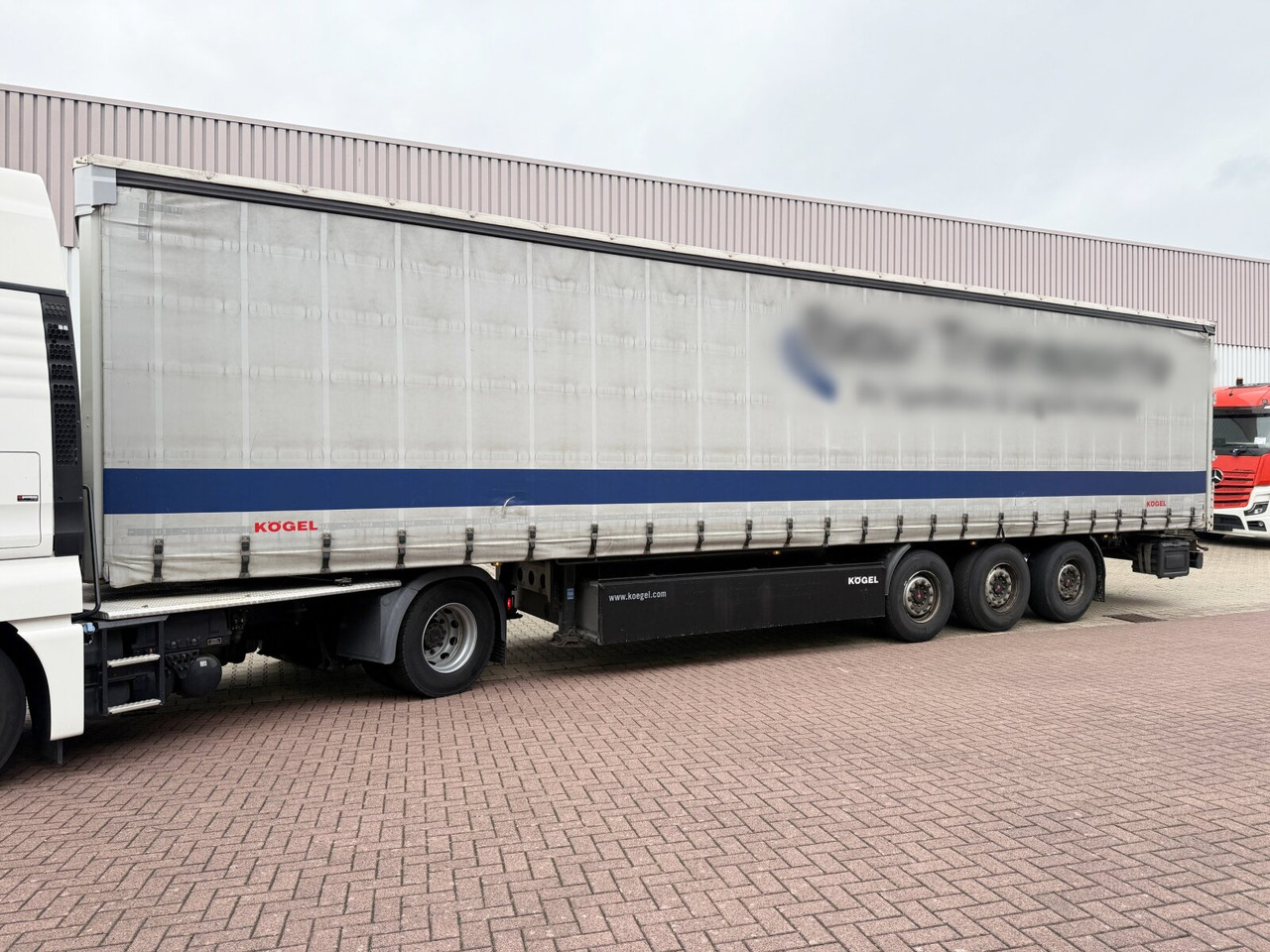 Kögel SN 24-1 SN 24-1, Liftachse, Edscha - Semirremolque plataforma/ Caja abierta: foto 1 Kögel SN 24-1 SN 24-1, Liftachse, Edscha - Semirremolque plataforma/ Caja abierta: foto 1