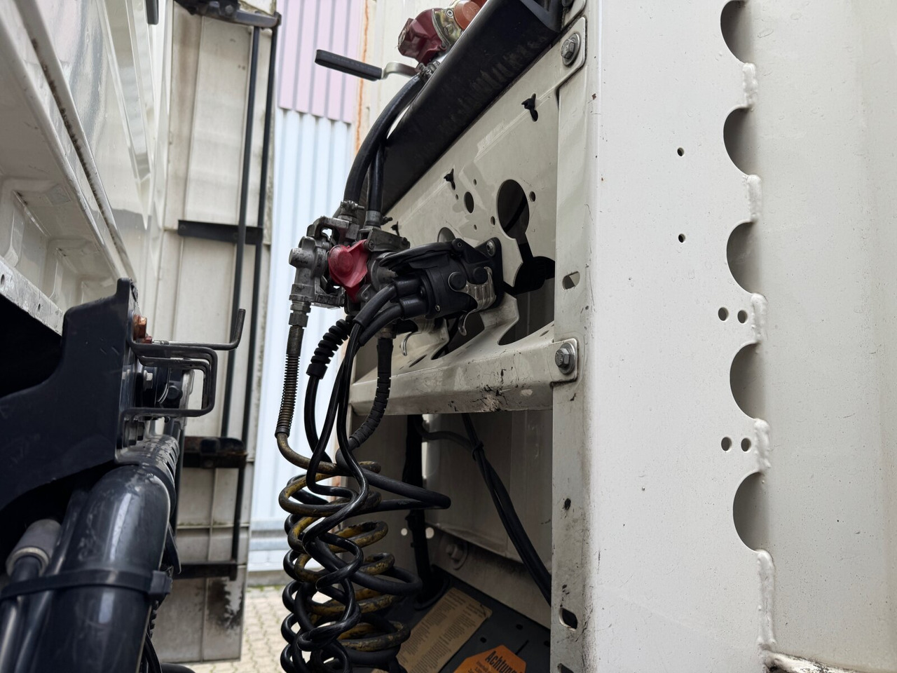 Krone SDP 27 SDP 27 , Edscha-Verdeck, Ex-Fahrschule - Semirremolque plataforma/ Caja abierta: foto 4 Krone SDP 27 SDP 27 , Edscha-Verdeck, Ex-Fahrschule - Semirremolque plataforma/ Caja abierta: foto 4