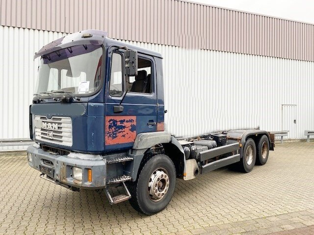 MAN T40 26.364/414 6x4, 6-Zylinder T40 26.364/414 6x4, 6-Zylinder - Camión chasis: foto 1 MAN T40 26.364/414 6x4, 6-Zylinder T40 26.364/414 6x4, 6-Zylinder - Camión chasis: foto 1