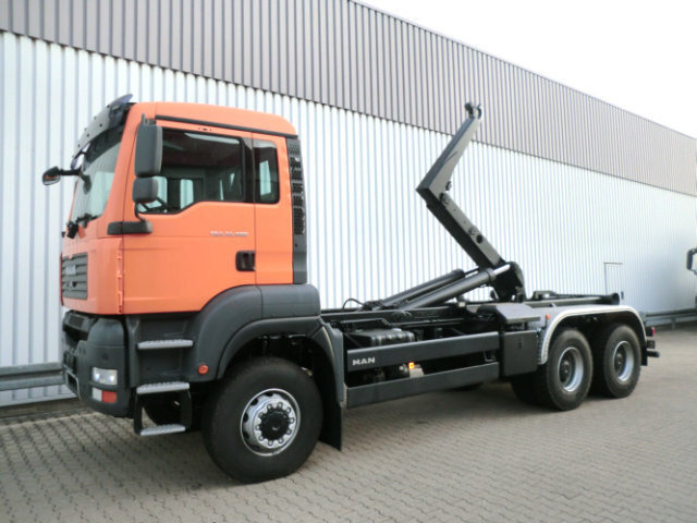 MAN TGA 26.310 6X6 BB TGA 26.310 6X6 BB - Camión multibasculante: foto 1 MAN TGA 26.310 6X6 BB TGA 26.310 6X6 BB - Camión multibasculante: foto 1