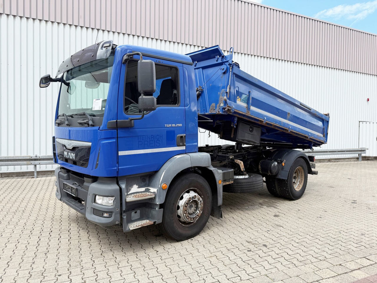 MAN TGM 18.290 4x2 BB TGM 18.290 4x2 BB, Navi - Camión volquete: foto 1 MAN TGM 18.290 4x2 BB TGM 18.290 4x2 BB, Navi - Camión volquete: foto 1