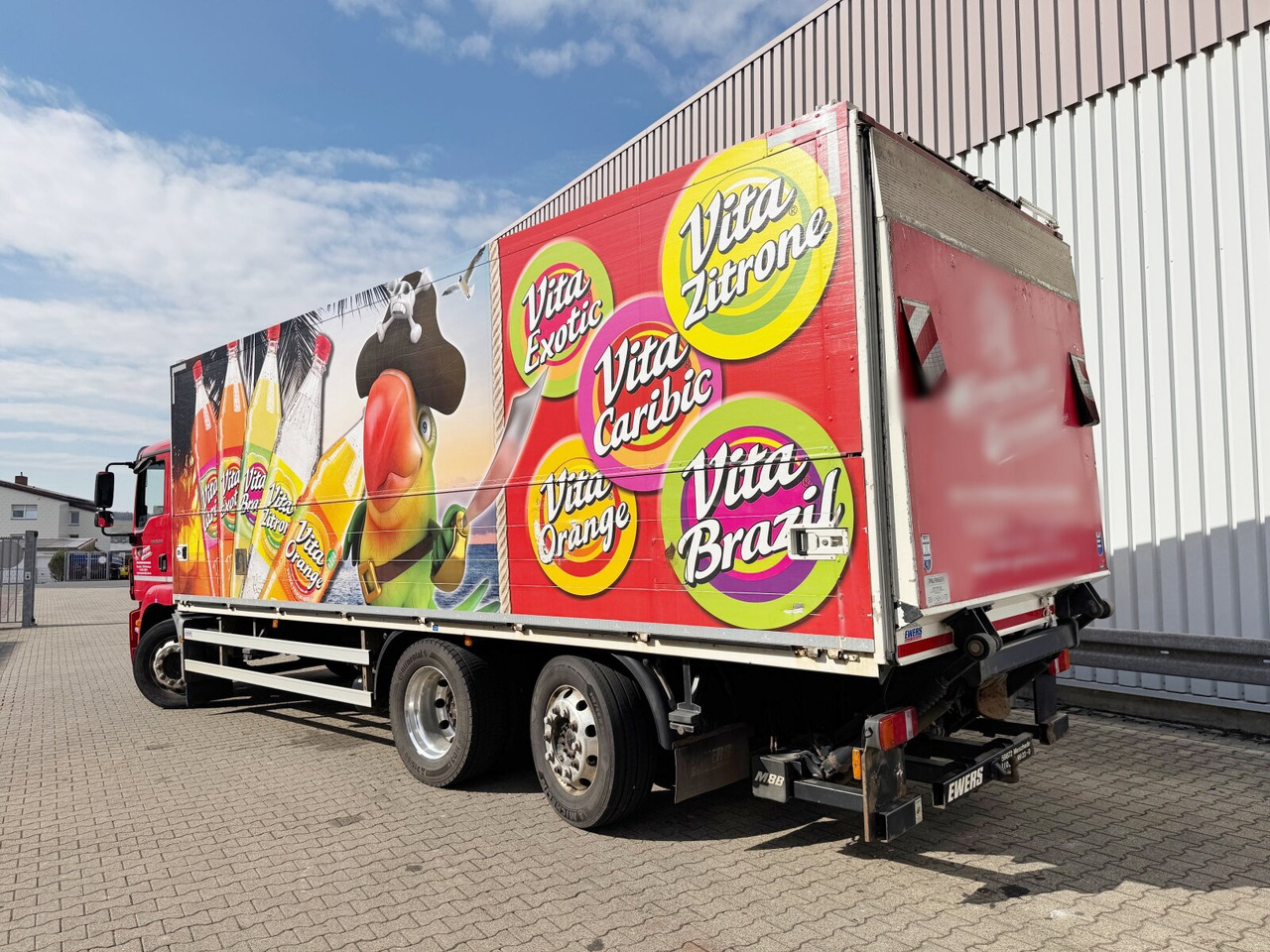 Camión caja cerrada MAN TGM 26.340 6x2-4 LL TGM 26.340 6x2-4 LL, Getränkekoffer, Lenk-/Liftachse, LBW MBB, 2x AHK: foto 13