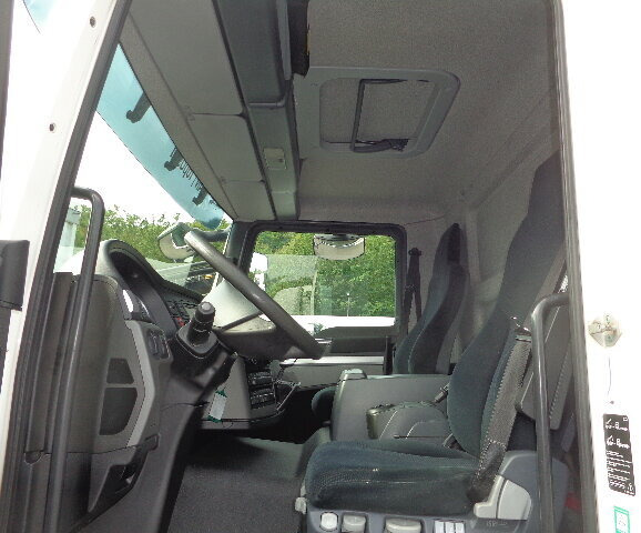 Camión grúa, Camión caja abierta MAN TGM 26.340 6x2-4 LL TGM 26.340 6x2-4 LL,Lenk-Liftachse, Heckkran, Palfinger PK 11.001, faltbar,: foto 10 Camión grúa, Camión caja abierta MAN TGM 26.340 6x2-4 LL TGM 26.340 6x2-4 LL,Lenk-Liftachse, Heckkran, Palfinger PK 11.001, faltbar,: foto 10