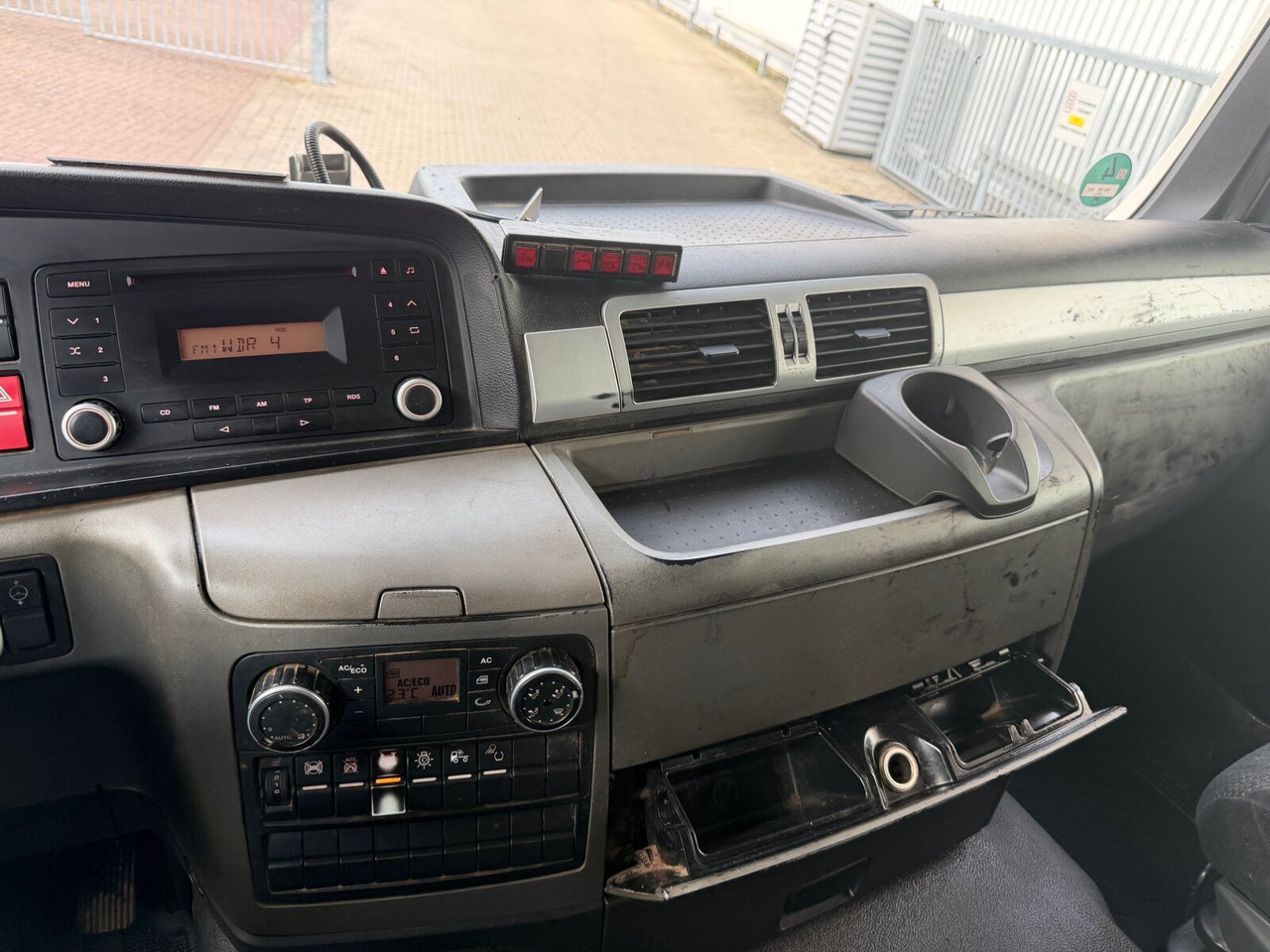 MAN TGS 18.360 4X2 BL TGS 18.360 4X2 BL, Hyva 10.45 S, Teleskopabrollanlage - Camión multibasculante: foto 5 MAN TGS 18.360 4X2 BL TGS 18.360 4X2 BL, Hyva 10.45 S, Teleskopabrollanlage - Camión multibasculante: foto 5