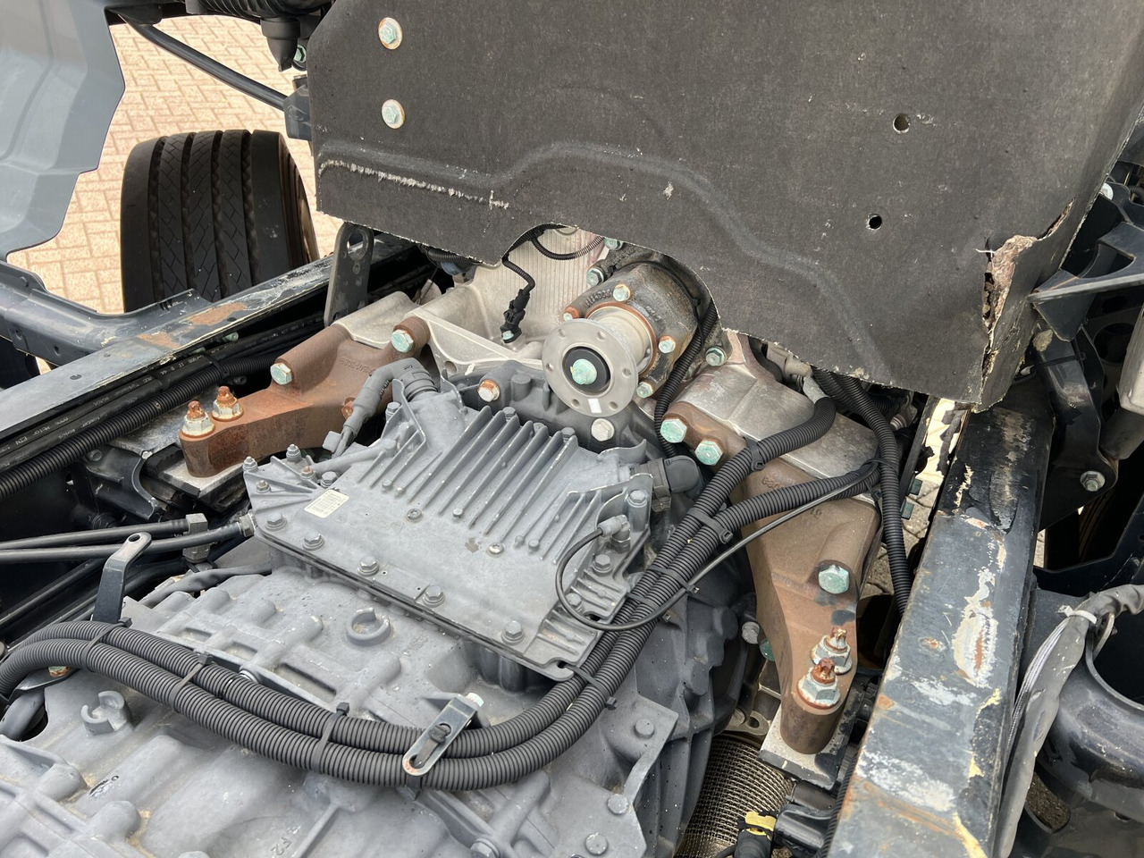 MAN TGS 26.320 6X2-4 BL TGS 26.320 6X2-4 BL, Lenk-/Liftachse, Rechtslenker, Export Only! - Camión chasis: foto 2 MAN TGS 26.320 6X2-4 BL TGS 26.320 6X2-4 BL, Lenk-/Liftachse, Rechtslenker, Export Only! - Camión chasis: foto 2