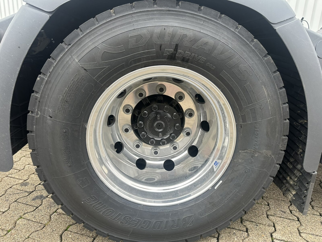 MAN TGS 26.440 6x2-4 LL CH TGS 26.440 6x2-4 LL CH, Lenk-/Liftachse, Navi, LED - Camión chasis: foto 5 MAN TGS 26.440 6x2-4 LL CH TGS 26.440 6x2-4 LL CH, Lenk-/Liftachse, Navi, LED - Camión chasis: foto 5