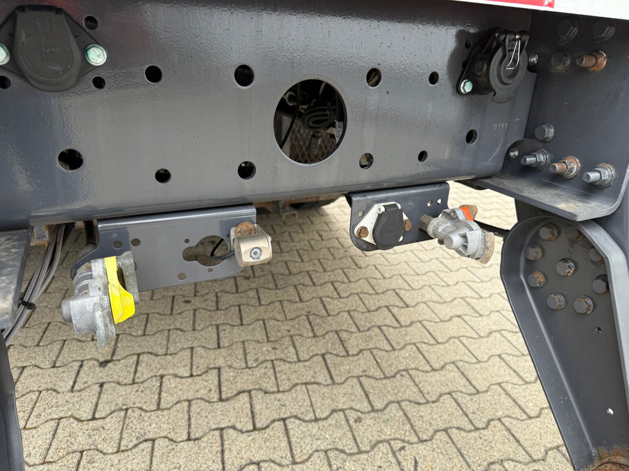 Camión grúa, Camión caja abierta MAN TGS 33.400 6x4 BB TGS 33.400 6x4 BB, Navi, Heckkran PK18002-EH C, Funk: foto 14 Camión grúa, Camión caja abierta MAN TGS 33.400 6x4 BB TGS 33.400 6x4 BB, Navi, Heckkran PK18002-EH C, Funk: foto 14