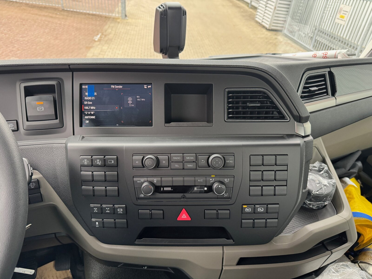 MAN TGS 33.440 6x4 BB TGS 33.440 6x4 BB, Bordmatik, mehrfach vorhanden! - Camión volquete: foto 2 MAN TGS 33.440 6x4 BB TGS 33.440 6x4 BB, Bordmatik, mehrfach vorhanden! - Camión volquete: foto 2