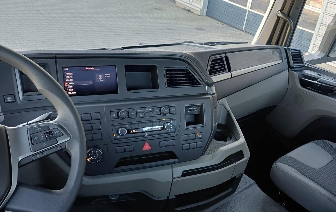 MAN TGS 33.440 6x6 BB CH TGS 33.440 6x6 BB CH, Hohe Bauart, Nebenantrieb - Camión chasis: foto 5 MAN TGS 33.440 6x6 BB CH TGS 33.440 6x6 BB CH, Hohe Bauart, Nebenantrieb - Camión chasis: foto 5