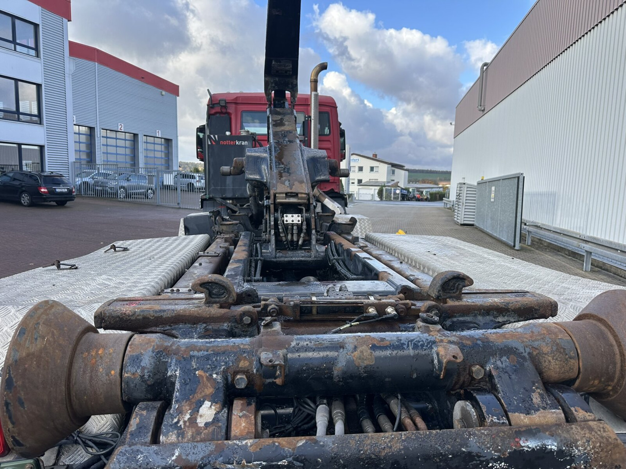 MAN TGS 35.480 8X4 BL TGS 35.400 8x4 BL, Schub-Knick bis 6,5m Container - Camión multibasculante: foto 3 MAN TGS 35.480 8X4 BL TGS 35.400 8x4 BL, Schub-Knick bis 6,5m Container - Camión multibasculante: foto 3