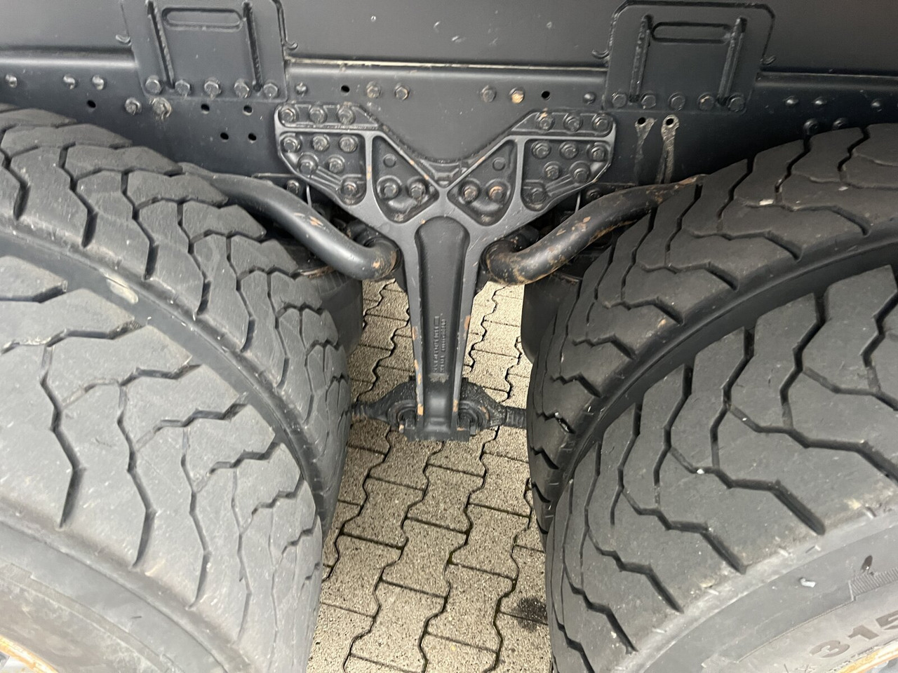 Leasing de MAN TGS 35.510 8x4 BL TGS 35.510 8x4 BL, Intarder, Stahlmulde ca. 13m³, hydr. Heckklappenöffnung MAN TGS 35.510 8x4 BL TGS 35.510 8x4 BL, Intarder, Stahlmulde ca. 13m³, hydr. Heckklappenöffnung: foto 14