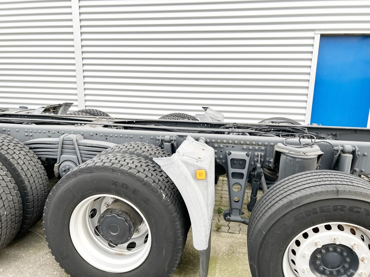 MAN TGS 50.480BB 10x4 TGS 50.480 BB 10x4, 2x VORHANDEN! - Camión chasis: foto 3 MAN TGS 50.480BB 10x4 TGS 50.480 BB 10x4, 2x VORHANDEN! - Camión chasis: foto 3