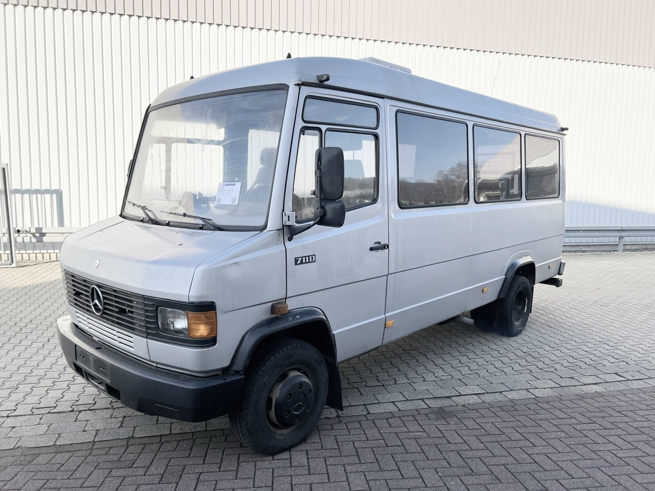 Minibús, Furgoneta de pasajeros Mercedes-Benz 711 D-KA 4x2 711 D-KA 4x2, Standklima, 11-Sitze, 2 x on stock: foto 8