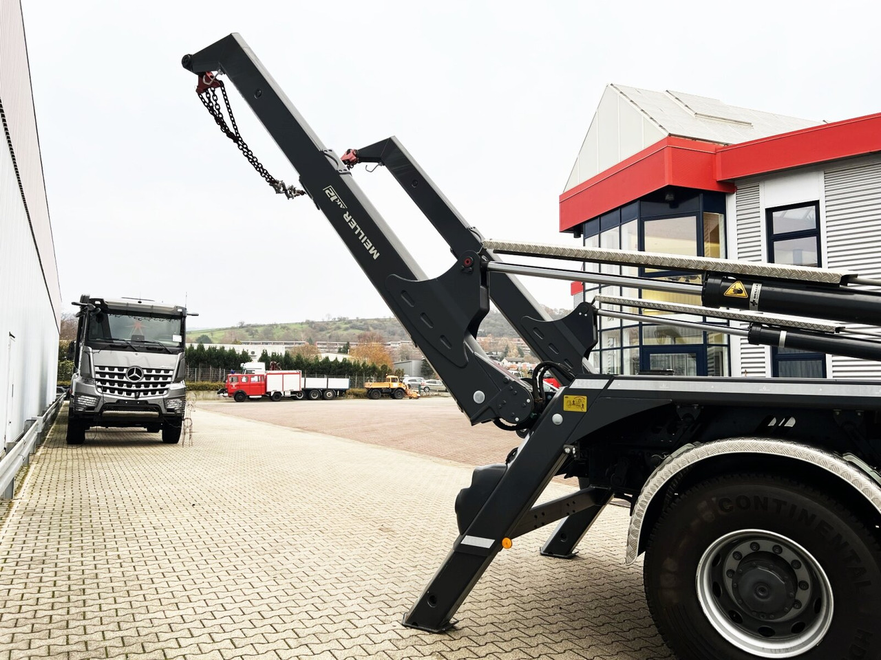 Camión portacontenedor de cadenas nuevo Mercedes-Benz Actros 2141 K 4x2 Actros 2141 K 4x2, Tele-Absetzer: foto 11