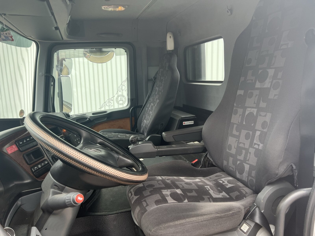 Mercedes-Benz Actros 2546 L 6x2 Actros 2546 L 6x2/48, Lift-/Lenkachse, RK 20.70 bis 7 m Container - Camión multibasculante: foto 3 Mercedes-Benz Actros 2546 L 6x2 Actros 2546 L 6x2/48, Lift-/Lenkachse, RK 20.70 bis 7 m Container - Camión multibasculante: foto 3