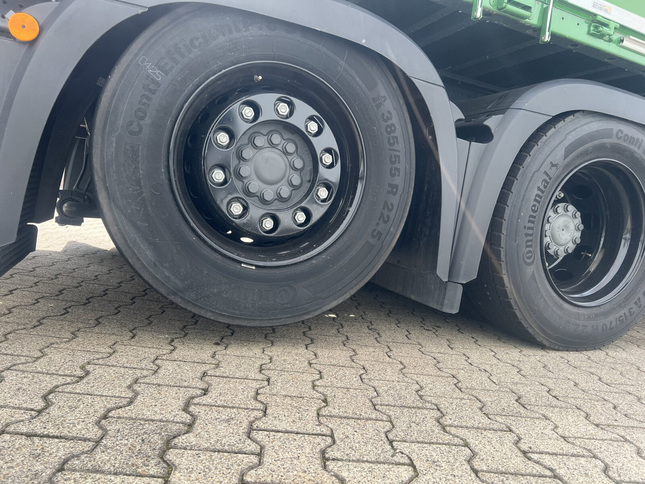 Mercedes-Benz Actros 2548 L 6x2 Actros 2548 L 6x2 mit Kran Hiab X-HiDuo 228 - Camión grúa: foto 5 Mercedes-Benz Actros 2548 L 6x2 Actros 2548 L 6x2 mit Kran Hiab X-HiDuo 228 - Camión grúa: foto 5