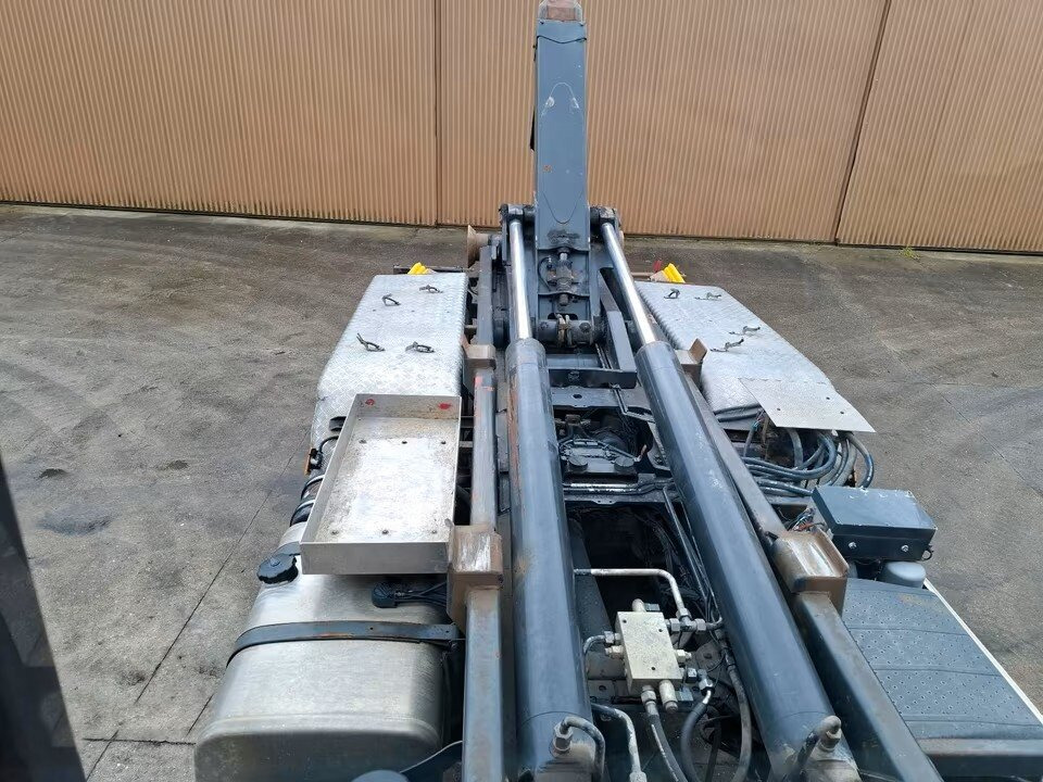 Mercedes-Benz Actros 2644 LK 6x4 Actros 2644 LK 6x4 VDL Abrollanlage - Camión multibasculante: foto 4 Mercedes-Benz Actros 2644 LK 6x4 Actros 2644 LK 6x4 VDL Abrollanlage - Camión multibasculante: foto 4