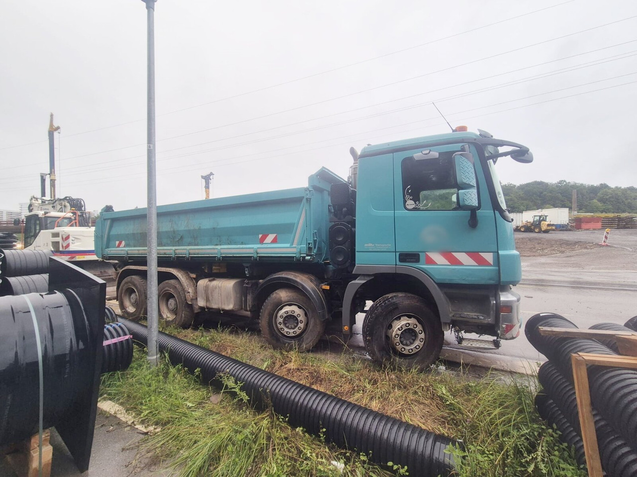 Mercedes-Benz Actros 3241 K 8x4/4 Actros 3241 K 8x4/4, Bordmatik - Camión volquete: foto 3 Mercedes-Benz Actros 3241 K 8x4/4 Actros 3241 K 8x4/4, Bordmatik - Camión volquete: foto 3