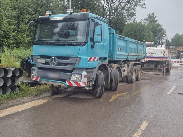 Mercedes-Benz Actros 3241 K 8x4/4 Actros 3241 K 8x4/4, Bordmatik - Camión volquete: foto 2 Mercedes-Benz Actros 3241 K 8x4/4 Actros 3241 K 8x4/4, Bordmatik - Camión volquete: foto 2
