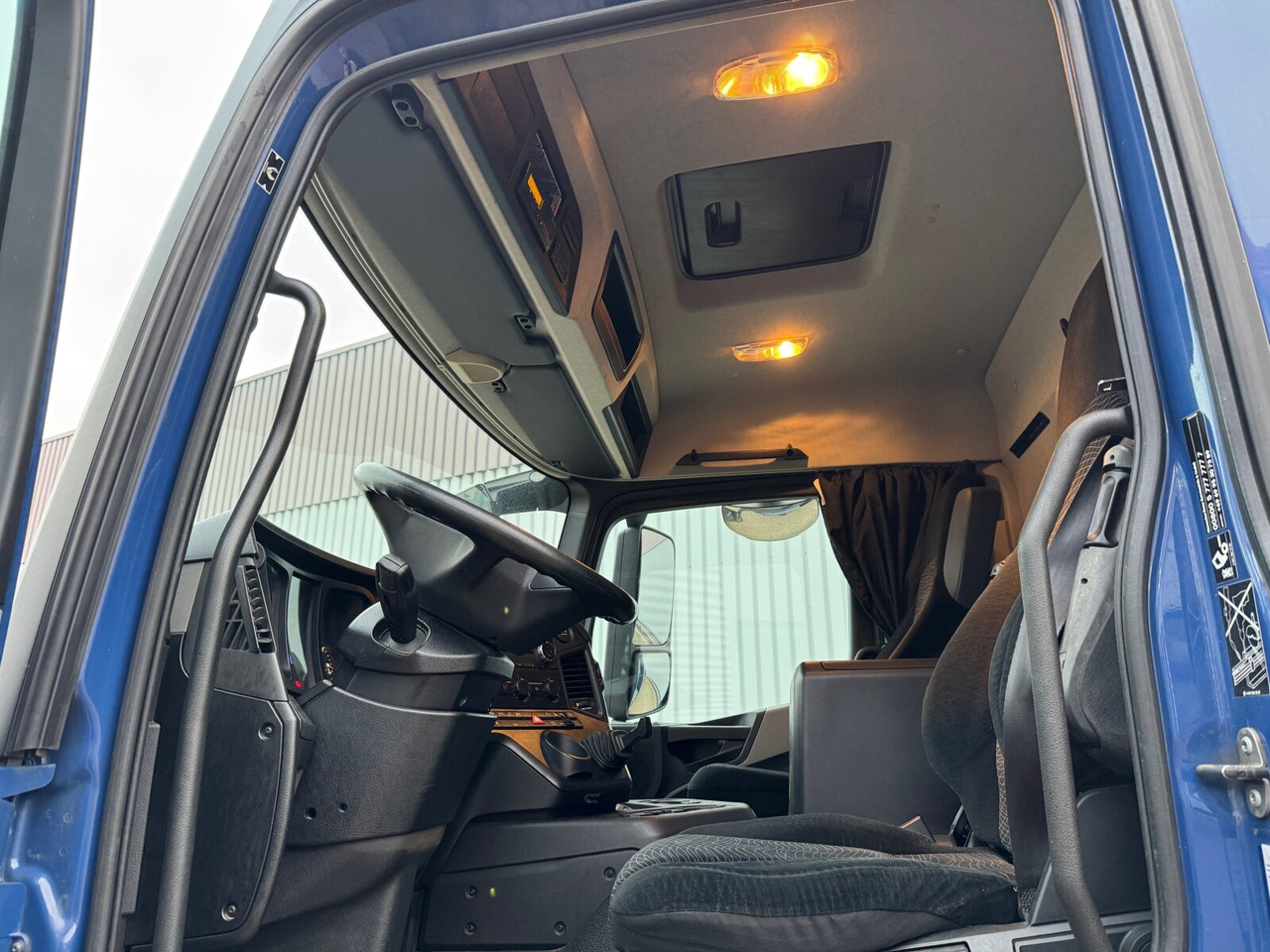 Mercedes-Benz Antos 2540 L 6x2 Antos 2540 L 6x2, Lenkachse, HMF 2110-L3 Heckkran - Camión grúa, Camión caja abierta: foto 3 Mercedes-Benz Antos 2540 L 6x2 Antos 2540 L 6x2, Lenkachse, HMF 2110-L3 Heckkran - Camión grúa, Camión caja abierta: foto 3