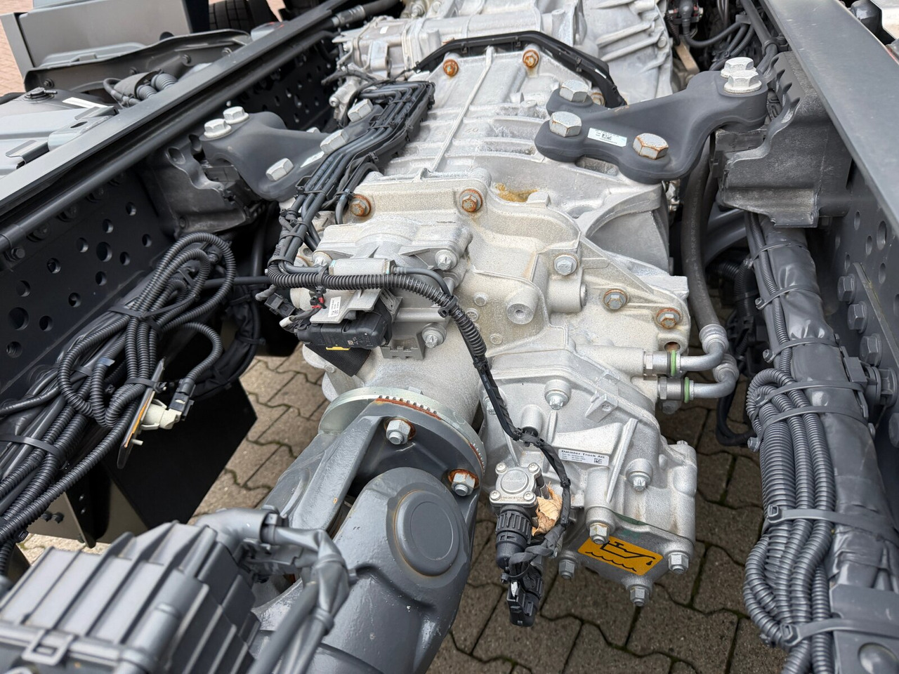 Mercedes-Benz Arocs 2542 L 6x2/4 Arocs 2542/45 L 6x2/4, Vorlauflenk-/liftachse, Navi, MultimediaCockpit - Camión portacontenedor de cadenas: foto 2 Mercedes-Benz Arocs 2542 L 6x2/4 Arocs 2542/45 L 6x2/4, Vorlauflenk-/liftachse, Navi, MultimediaCockpit - Camión portacontenedor de cadenas: foto 2