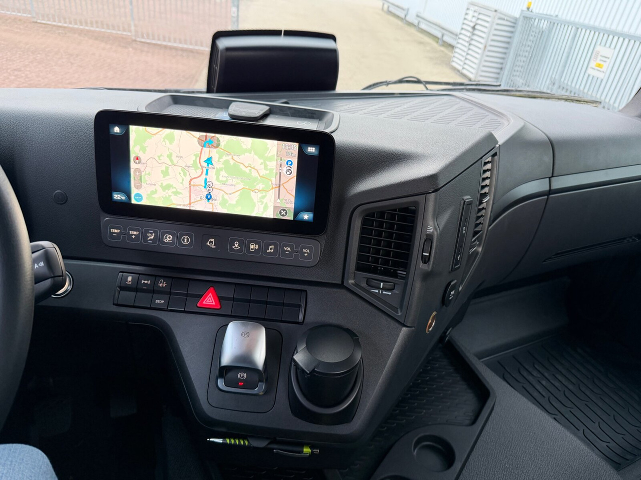 Mercedes-Benz Arocs 2542 L 6x2/4 Arocs 2542/45 L 6x2/4, Vorlauflenk-/liftachse, Navi, MultimediaCockpit - Camión portacontenedor de cadenas: foto 4 Mercedes-Benz Arocs 2542 L 6x2/4 Arocs 2542/45 L 6x2/4, Vorlauflenk-/liftachse, Navi, MultimediaCockpit - Camión portacontenedor de cadenas: foto 4