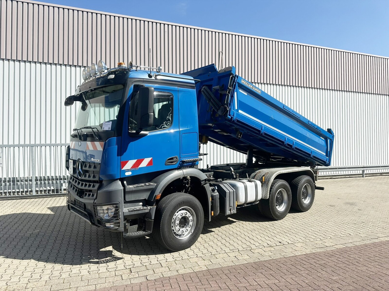 Mercedes-Benz Arocs 2645 K 6x4 Arocs 2645 K 6x4, Retarder - Camión volquete: foto 1 Mercedes-Benz Arocs 2645 K 6x4 Arocs 2645 K 6x4, Retarder - Camión volquete: foto 1