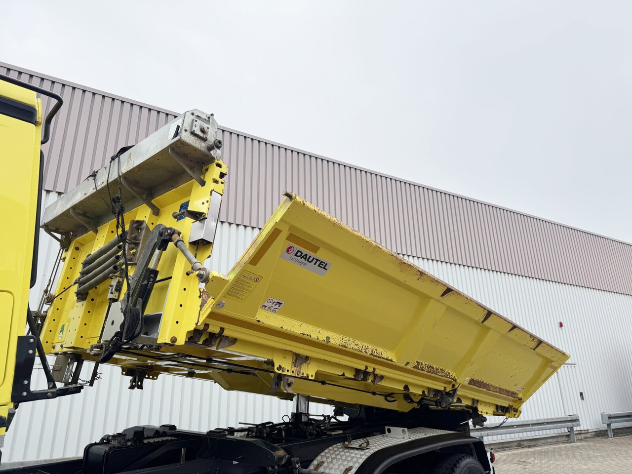 Mercedes-Benz Arocs 2658 K 6x4 Arocs 2658 K 6x4, Retarder, Bordmatik - Camión volquete: foto 2 Mercedes-Benz Arocs 2658 K 6x4 Arocs 2658 K 6x4, Retarder, Bordmatik - Camión volquete: foto 2