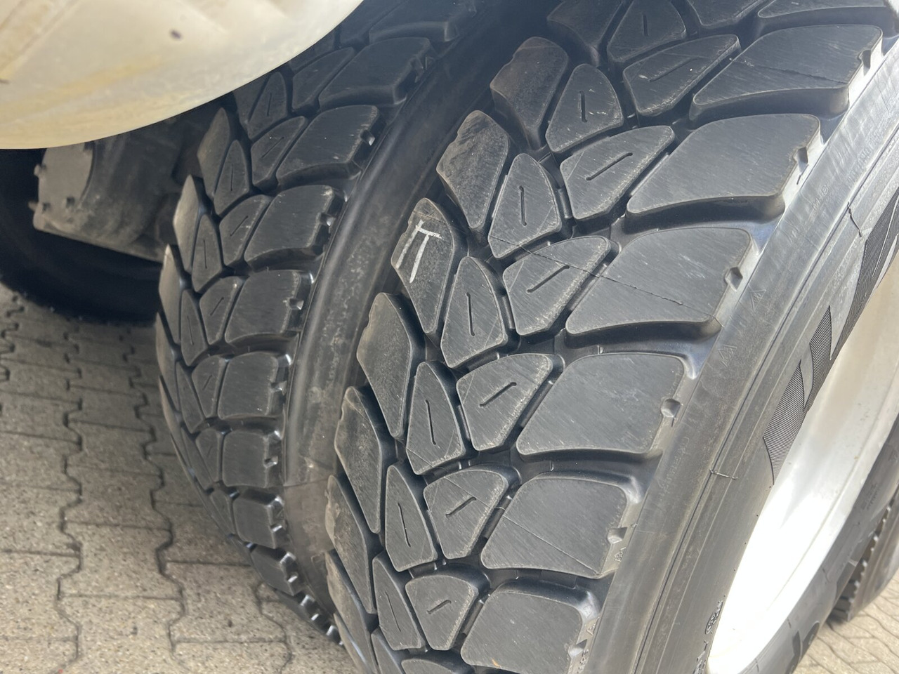 Mercedes-Benz Arocs 3243 K 8x4 Arocs 3243 K 8x4, Ressenig Thermo Alukipper 3-S - Camión volquete: foto 5 Mercedes-Benz Arocs 3243 K 8x4 Arocs 3243 K 8x4, Ressenig Thermo Alukipper 3-S - Camión volquete: foto 5