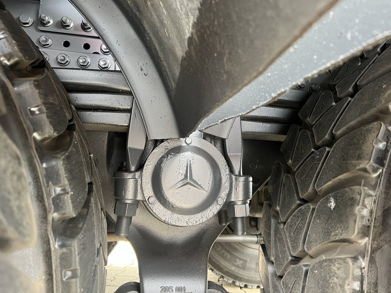 Mercedes-Benz Arocs 3243 K 8x4 Arocs 3243 K 8x4, Ressenig Thermo Alukipper 3-S - Camión volquete: foto 4 Mercedes-Benz Arocs 3243 K 8x4 Arocs 3243 K 8x4, Ressenig Thermo Alukipper 3-S - Camión volquete: foto 4